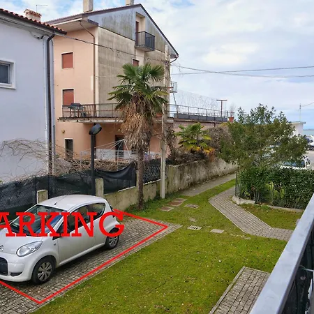 Tuffo In Laguna Silenzioso Bilocale Con Posto Auto * غرادو
